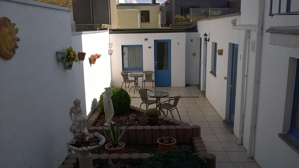 Kokodor Bed & Breakfast De Haan Exterior photo